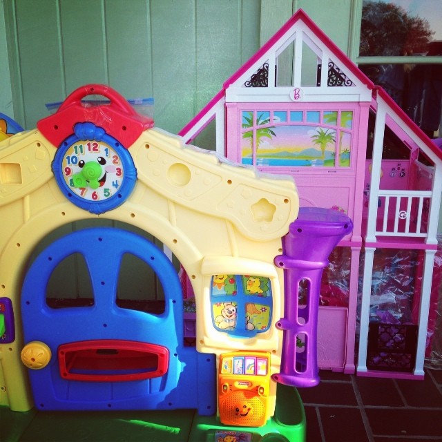 Smart Santas Shop at REfinery Kids! #christmasmoney #toys #batonrouge #barbie #fisherprice