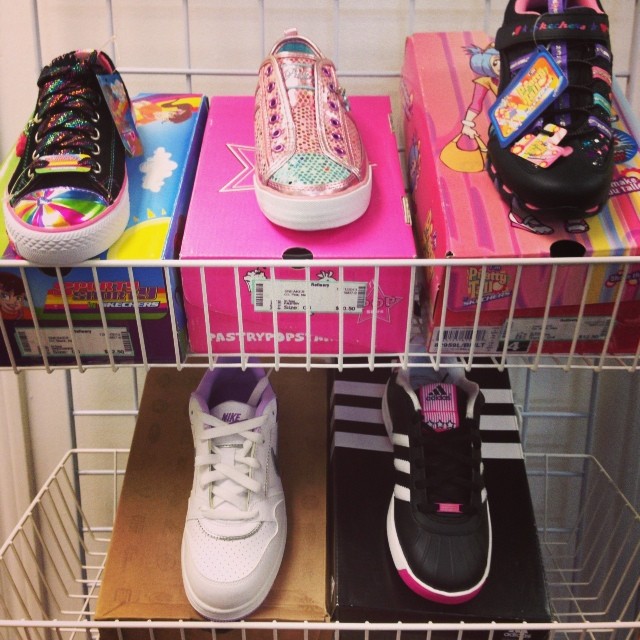 We are now paying $$ for ALL seasons of clothing & shoes! #225 #skechers #nike #adidas #kidsresale