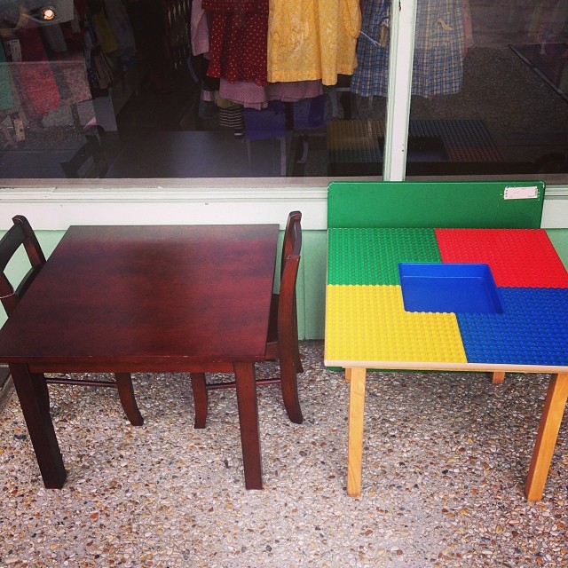 #potterybarn#lego#legotable#smocked #batonrougeresale #batonrougeboutique #225