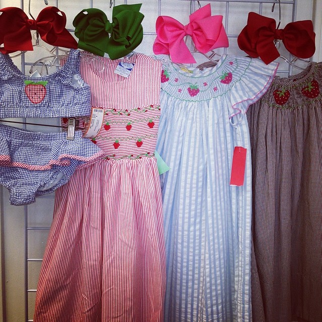 Strawberry Festival Cuties!#strawberryfestival#smocked #batonrougeresale #batonrougeboutique #resale#225