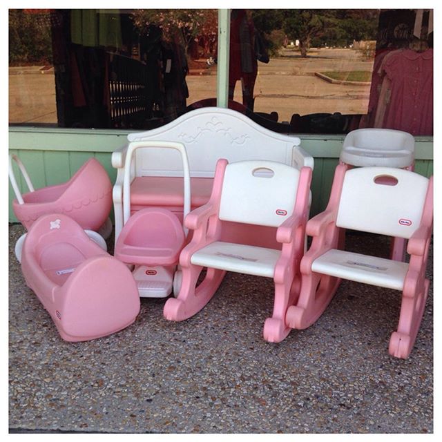 Any little girl would love these Little Tikes accessories!#littletikes #refinerykids #batonrouge #225