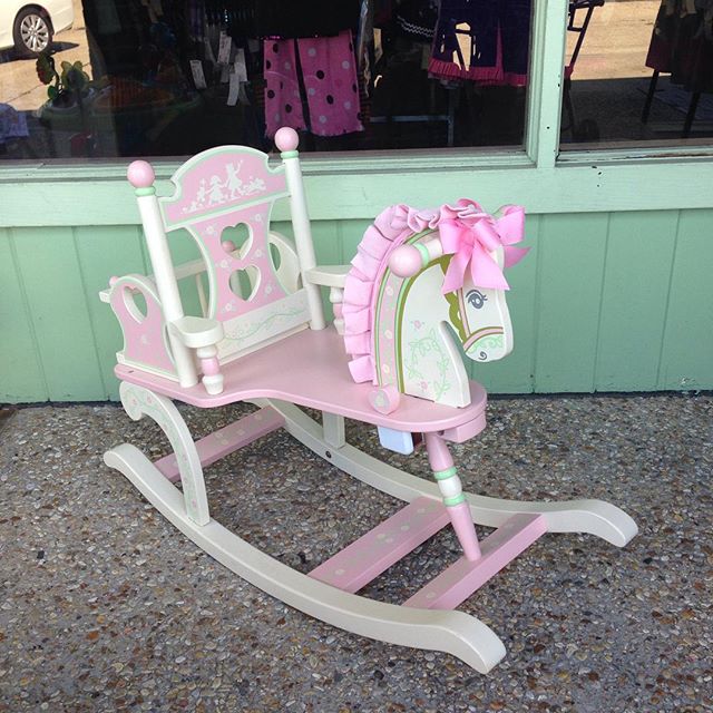 What little girl wouldn't love this rocking horse? It plays music, too!#batonrouge #refinerykids #225