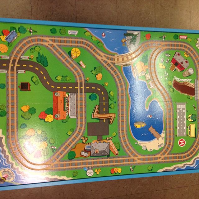 Just in: great Thomas the Tank Engine train table!#batonrouge #refinerykids #225 #thomasthetankengine #thomasthetrain