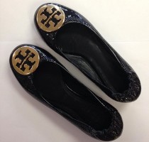 We love these beautiful Tory Burch kids ballet flats! $10 off a purchase of $50 or more through Saturday 10/3!