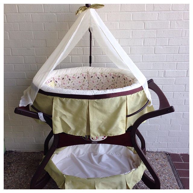 We love this beautiful Fisher Price Zen bassinet!#225 #batonrouge #refinerykids #fisherprice